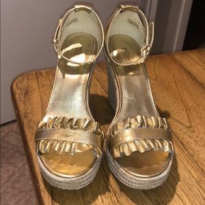 MICHAEL MICHAEL KORS Gold Wedges